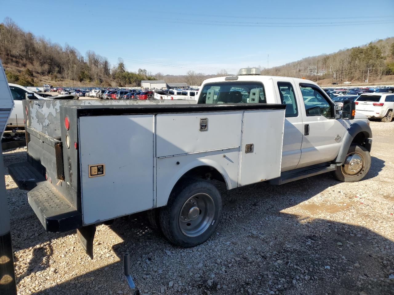 2013 Ford F550 - Image 3