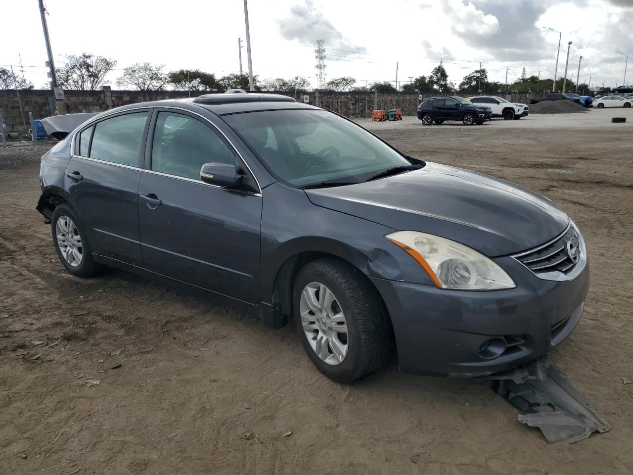2012 Nissan Altima - Image 4