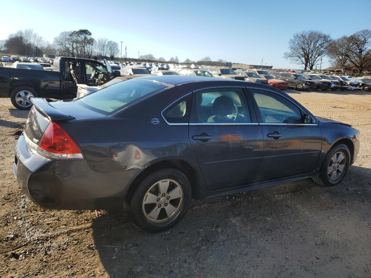 2009 Chevrolet Impala - Image 3