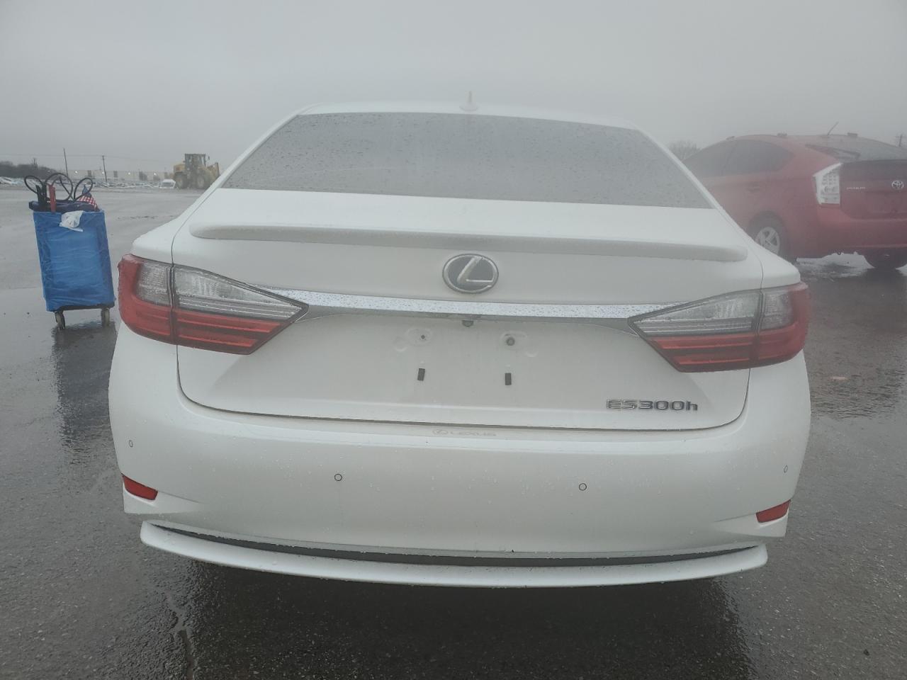 2017 Lexus ES - Image 6