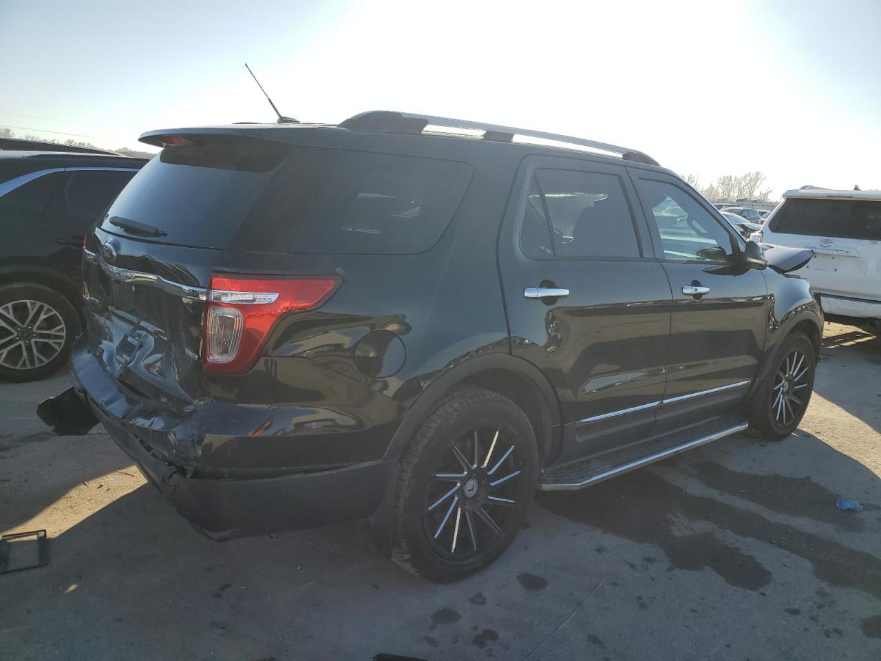 2015 Ford Explorer - Image 3