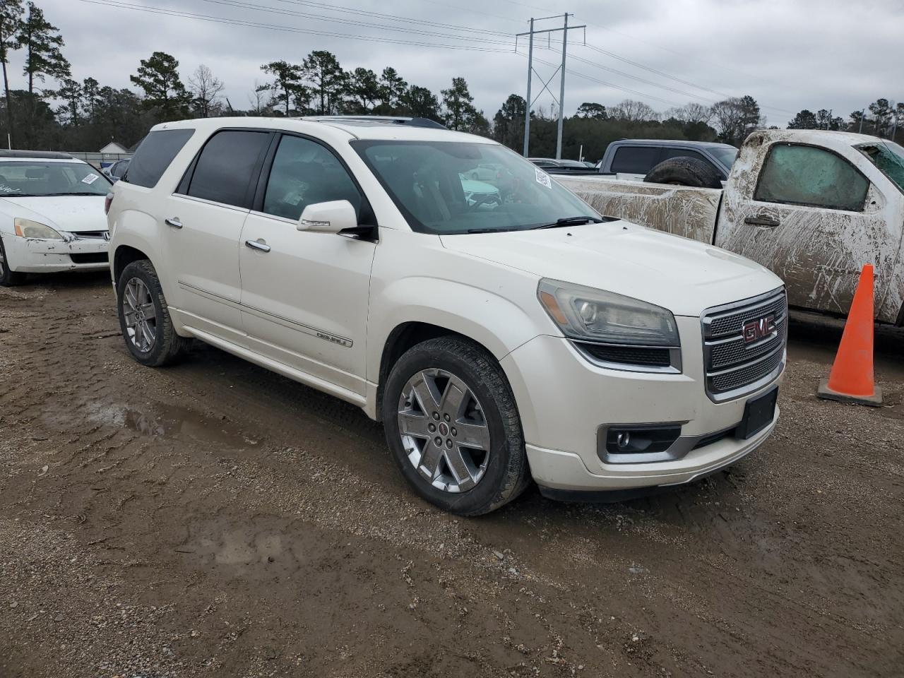 2013 GMC Acadia - Image 4