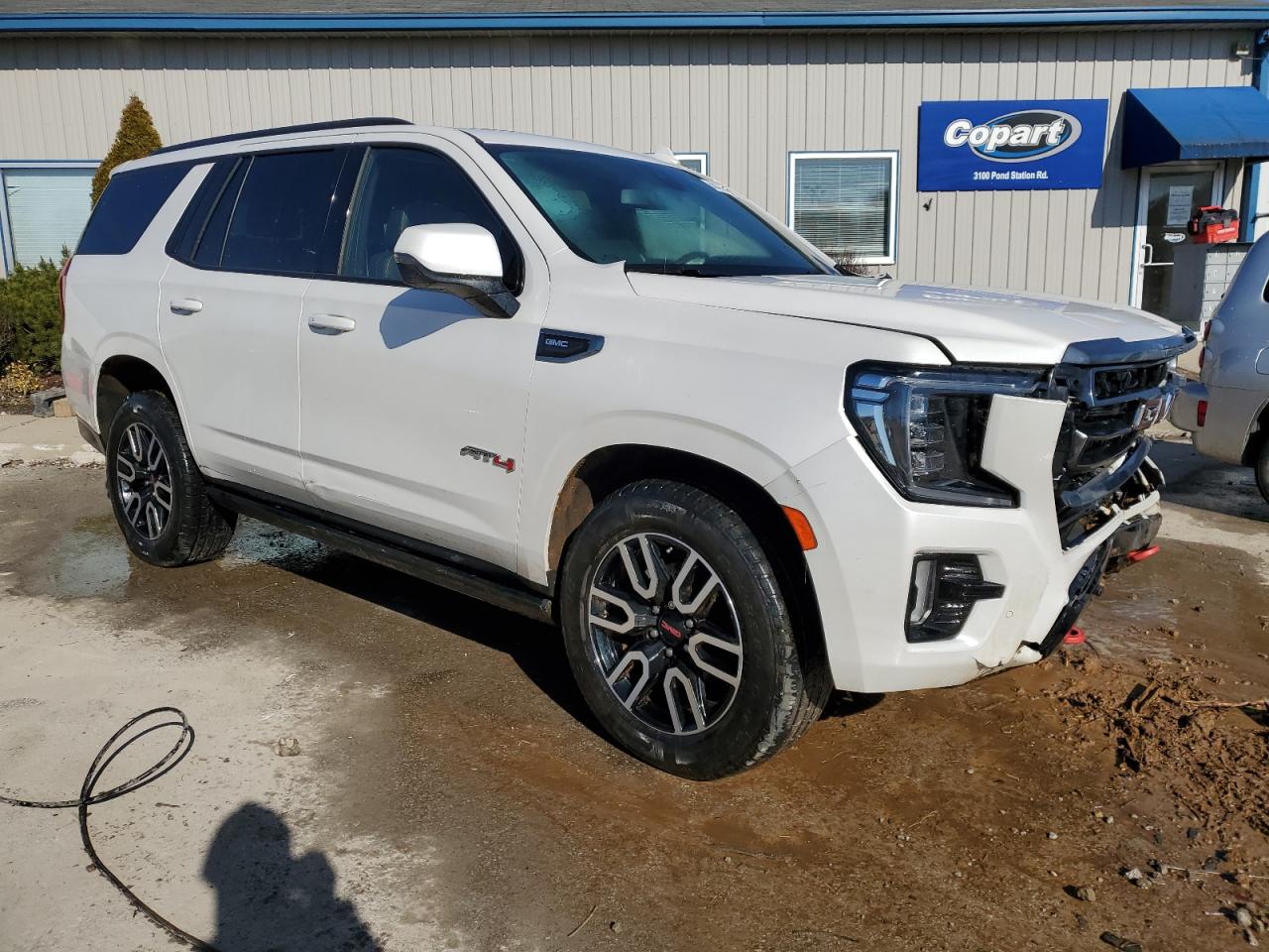 2021 GMC Yukon - Image 4