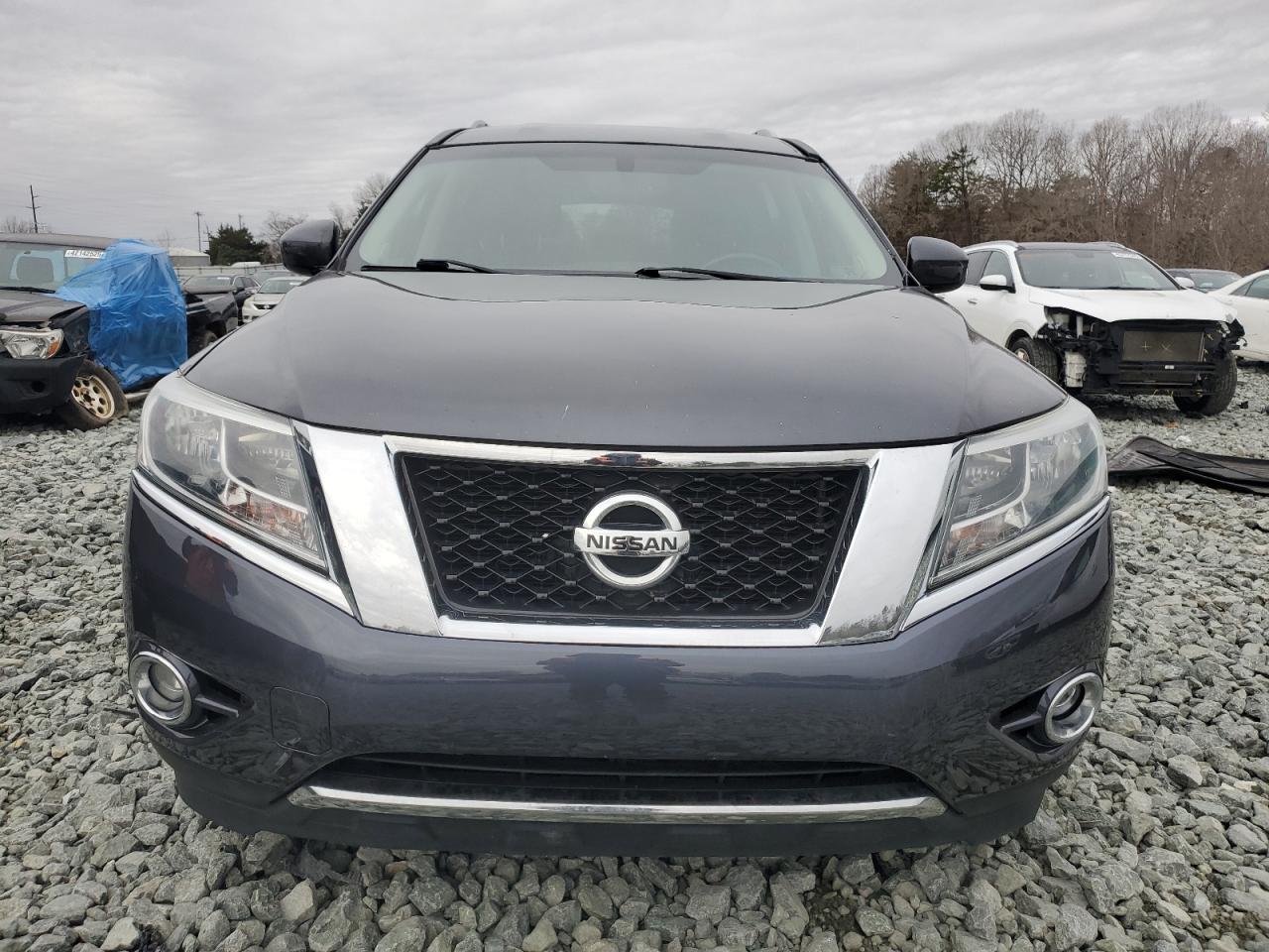 2014 Nissan Pathfinder - Image 5