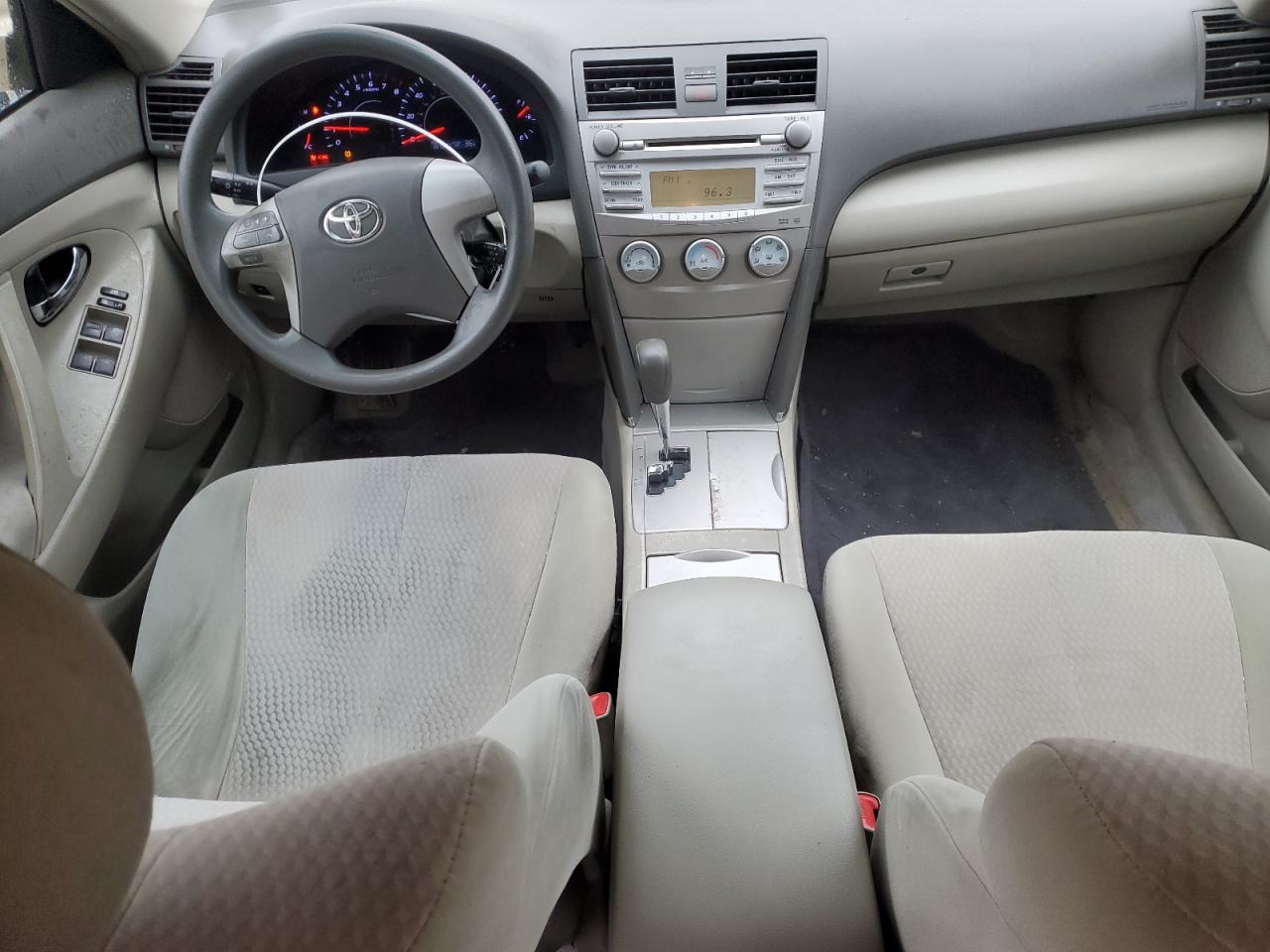 2011 Toyota Camry - Image 8