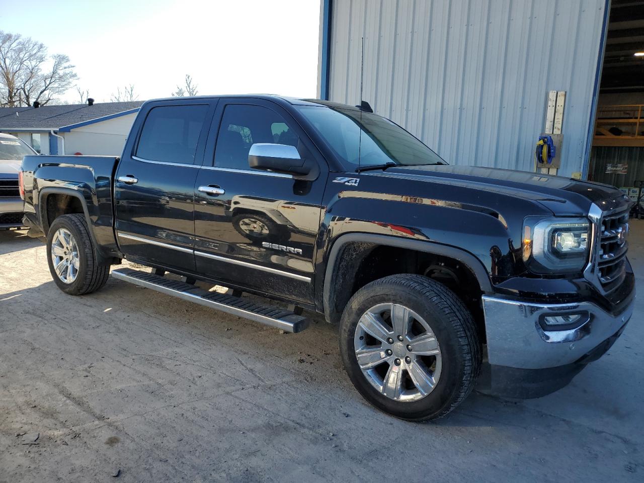 2018 GMC Sierra - Image 4