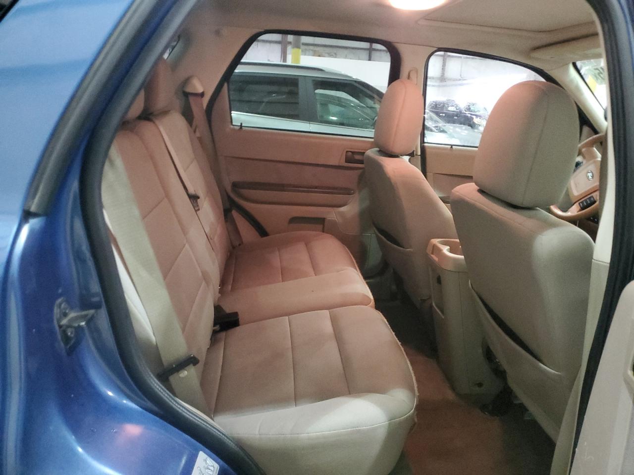 2010 Ford Escape - Image 11