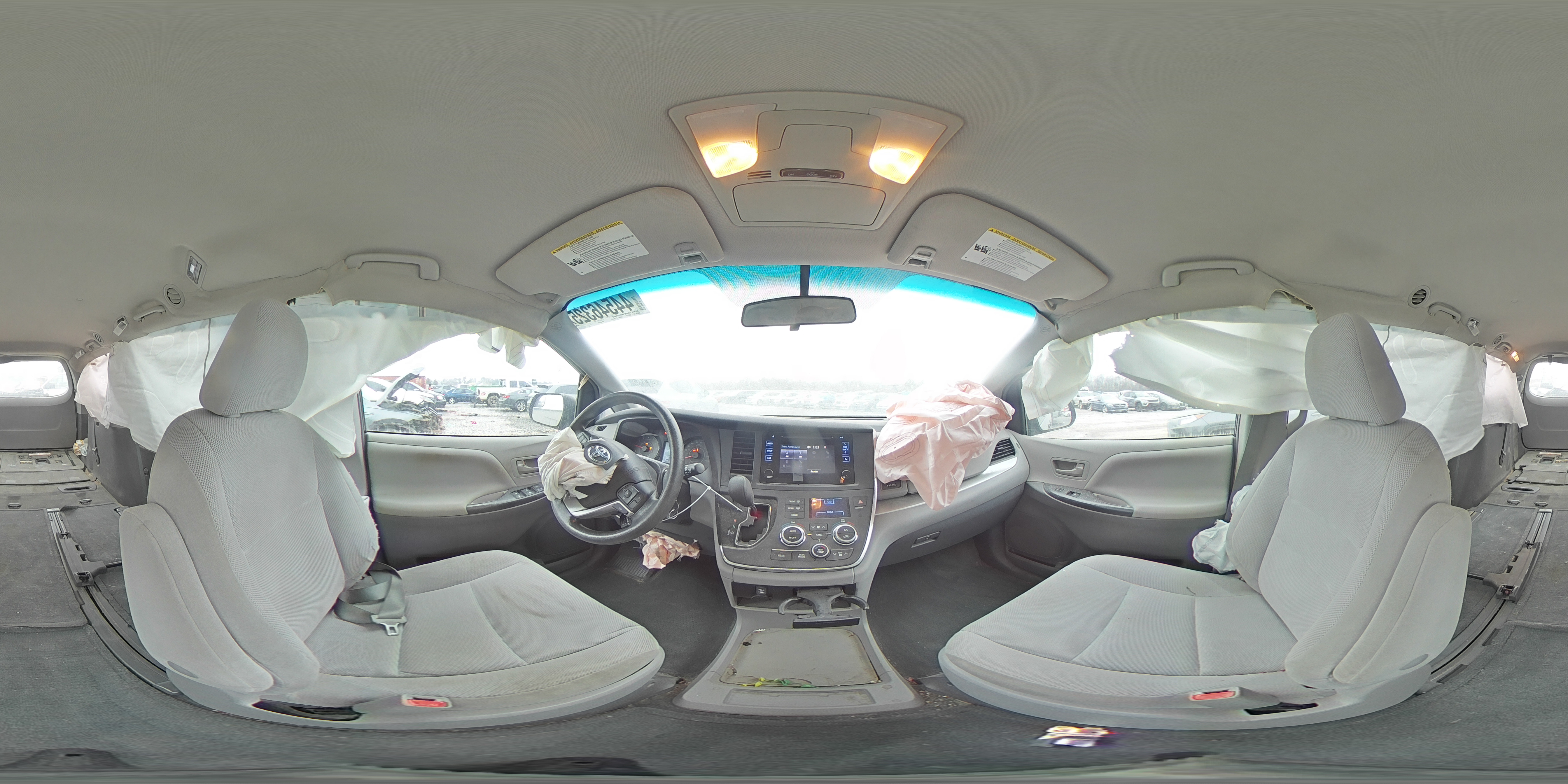 2017 Toyota Sienna - Image 15