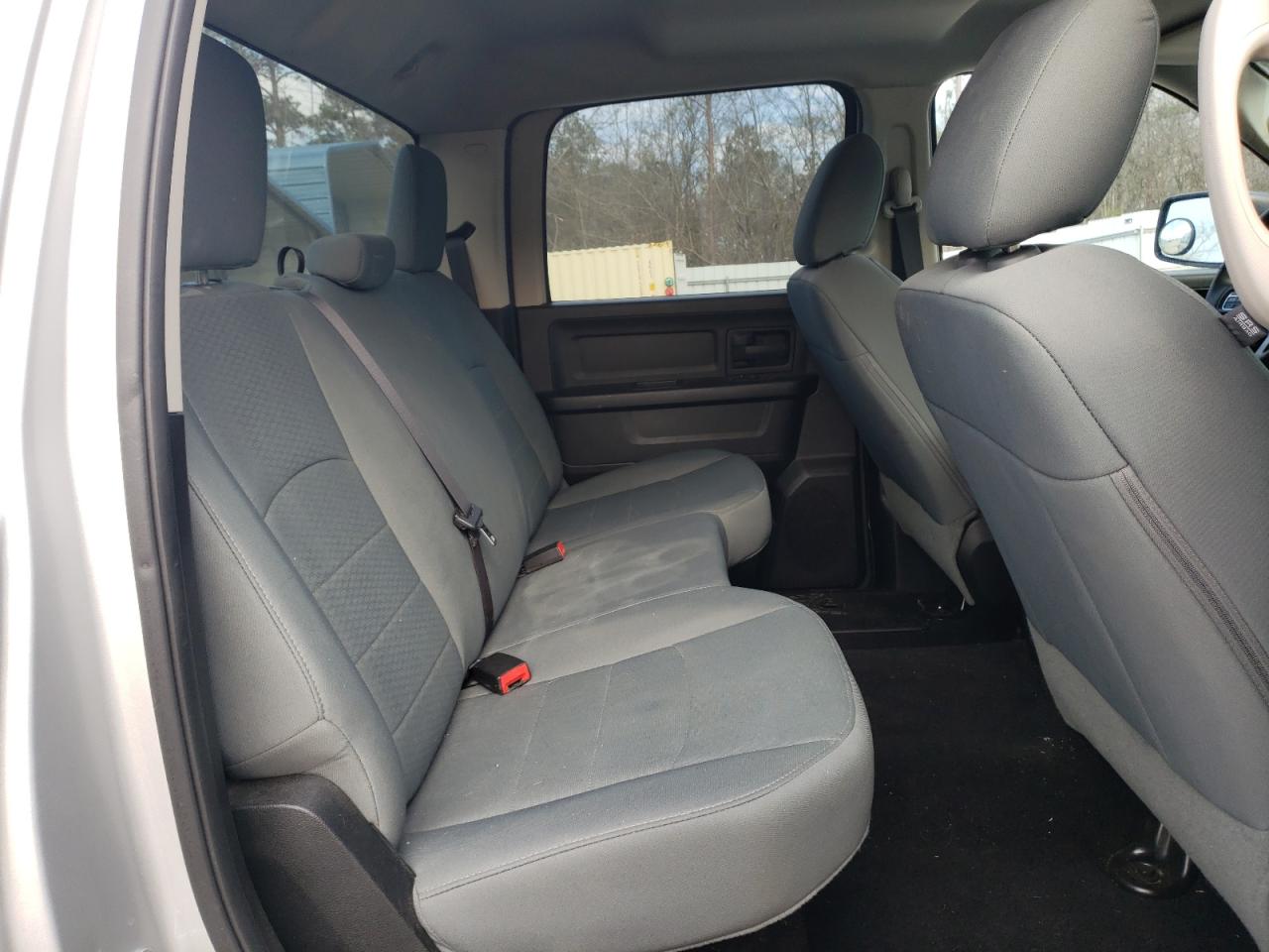 2015 RAM 1500 - Image 10