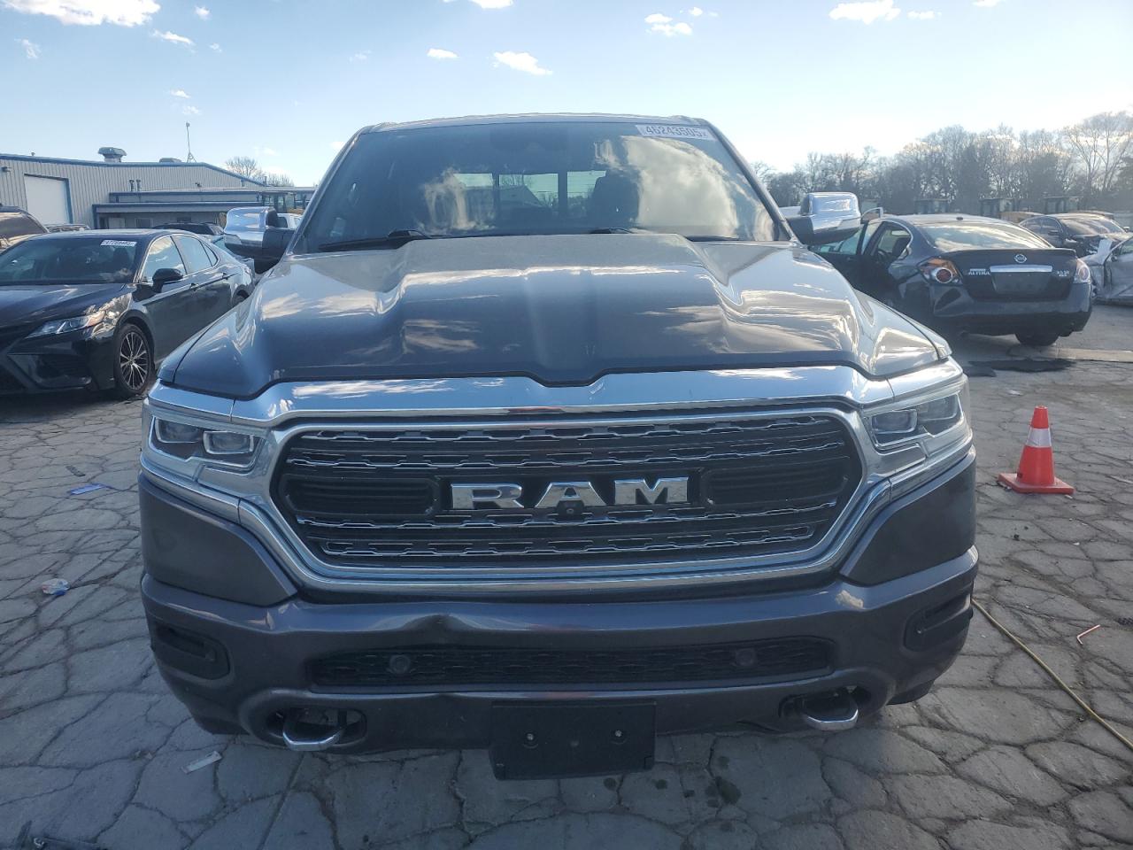 2019 RAM 1500 - Image 5