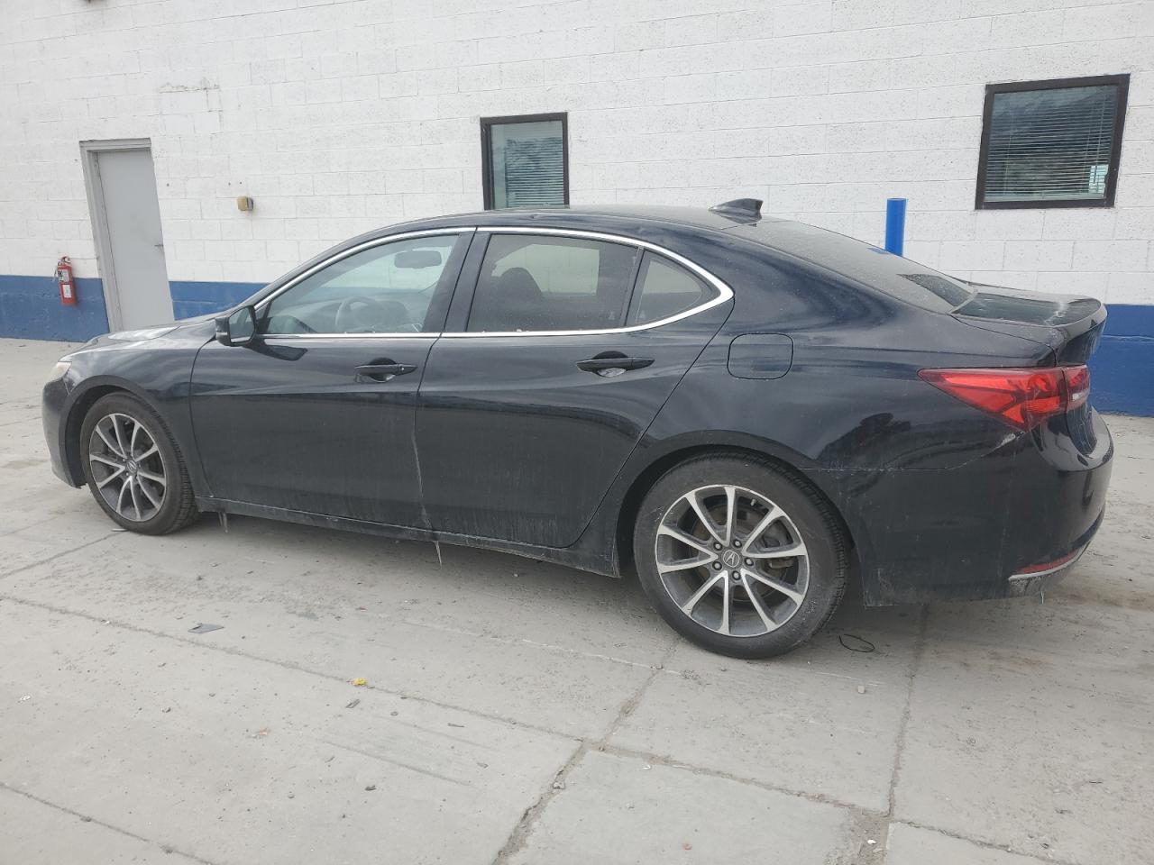 2015 Acura TLX - Image 2