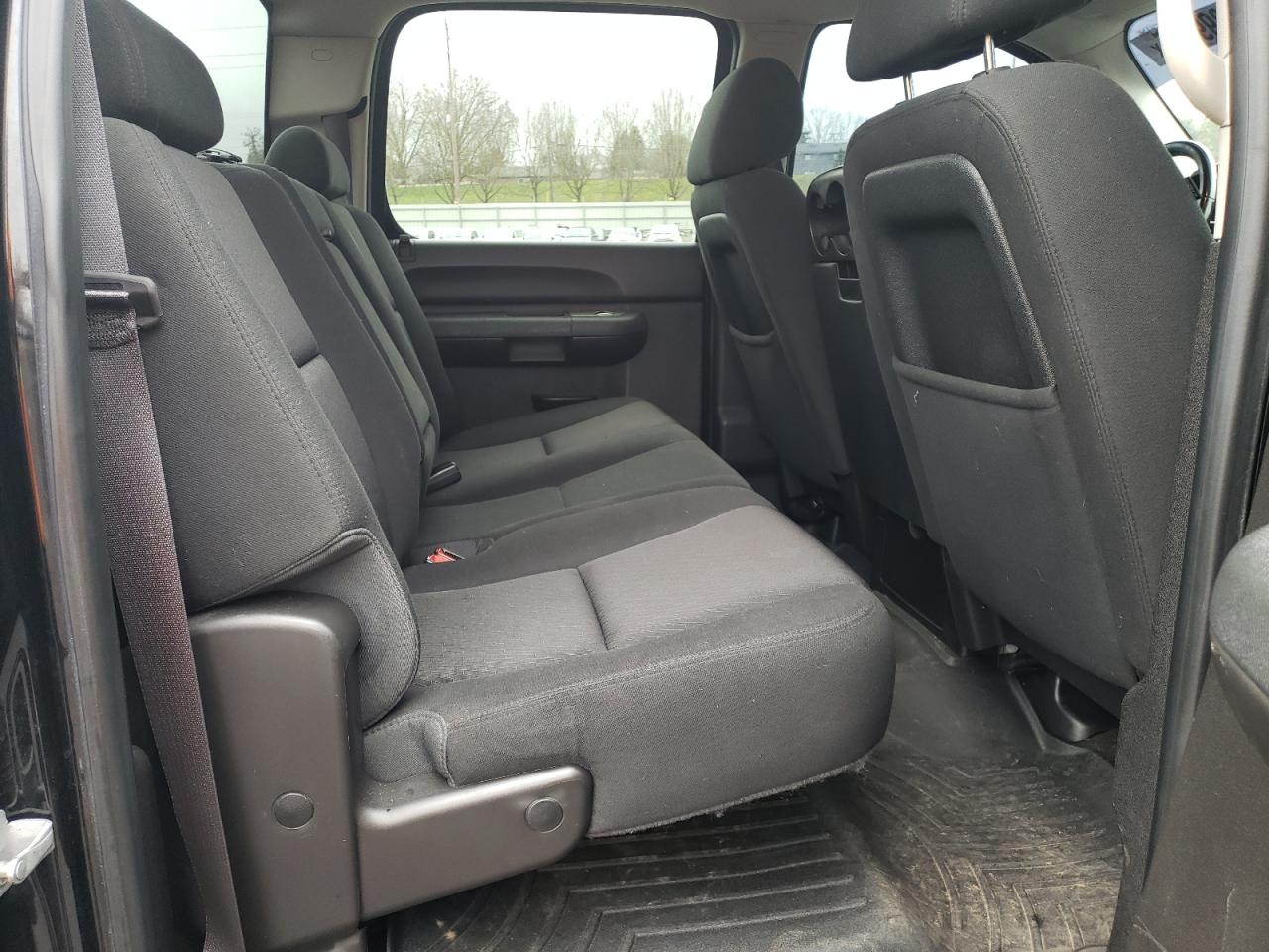 2012 Chevrolet Silverado - Image 10