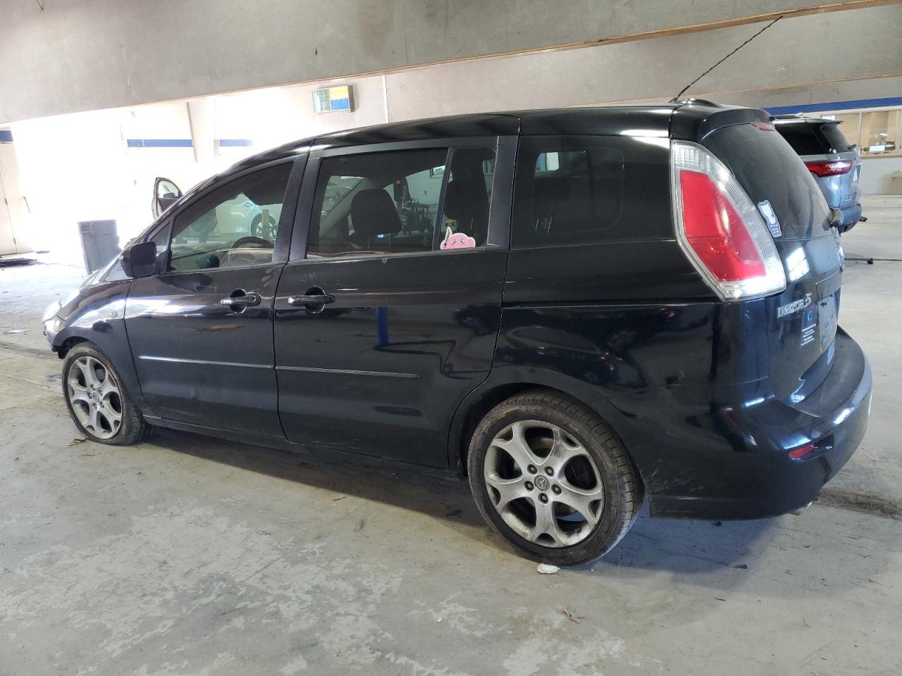 2009 Mazda 5 - Image 2