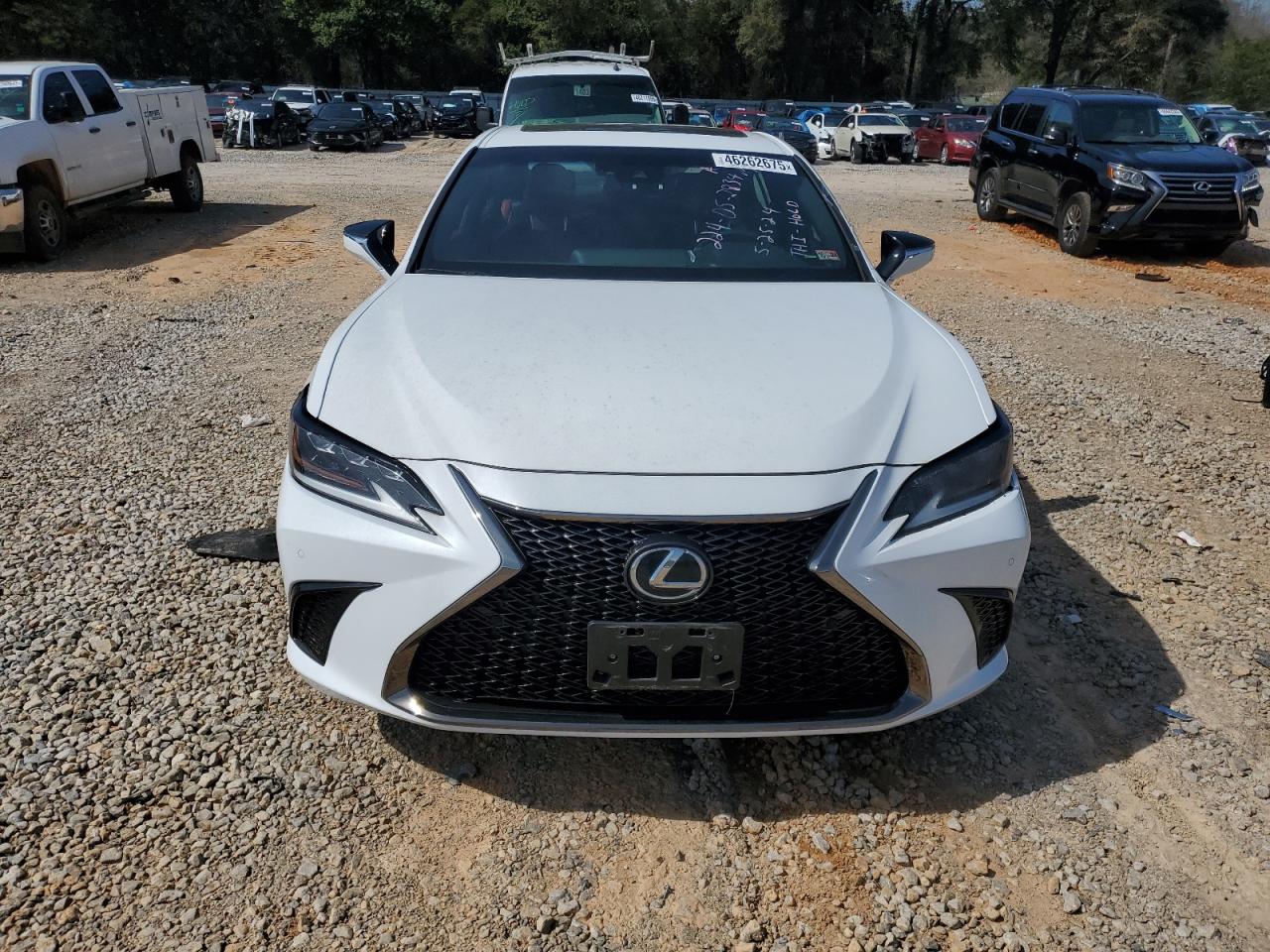 2019 Lexus ES - Image 5