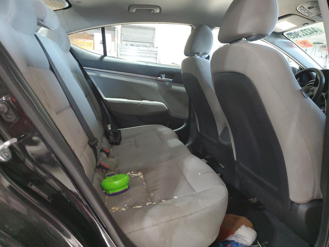 2018 Hyundai Elantra - Image 10