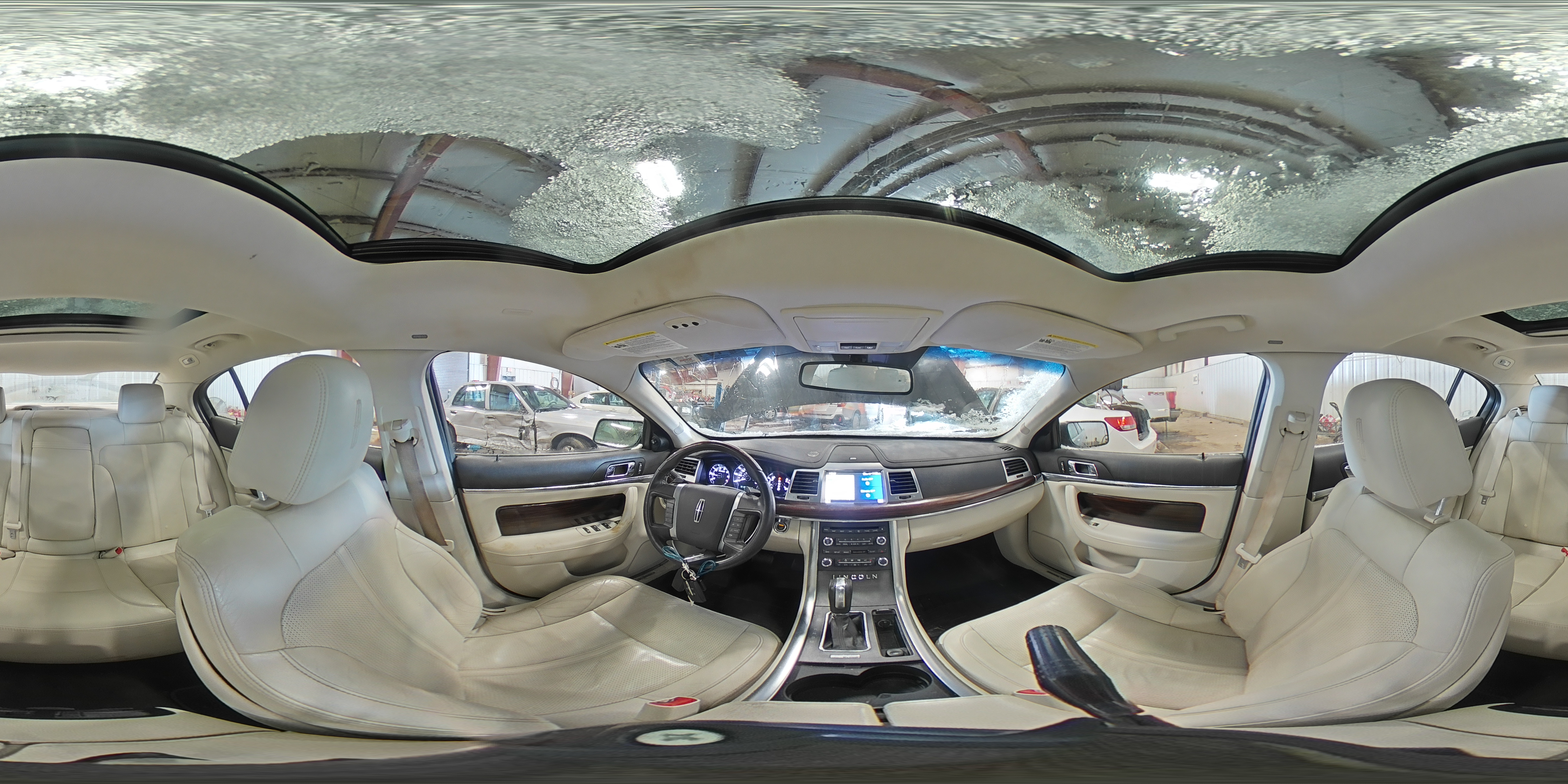 2012 Lincoln MKS - Image 15