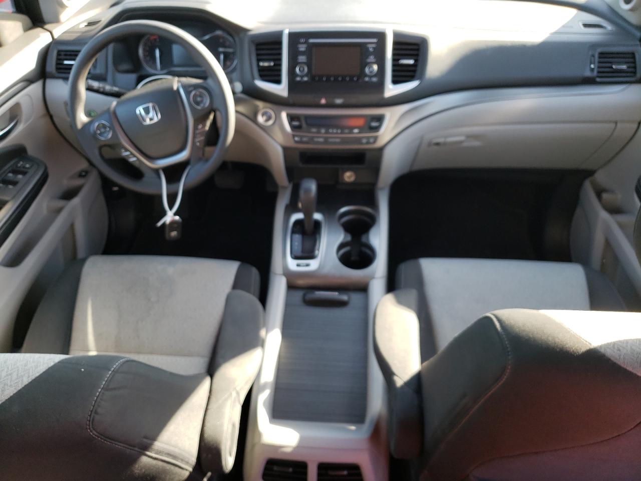2017 Honda Ridgeline - Image 8