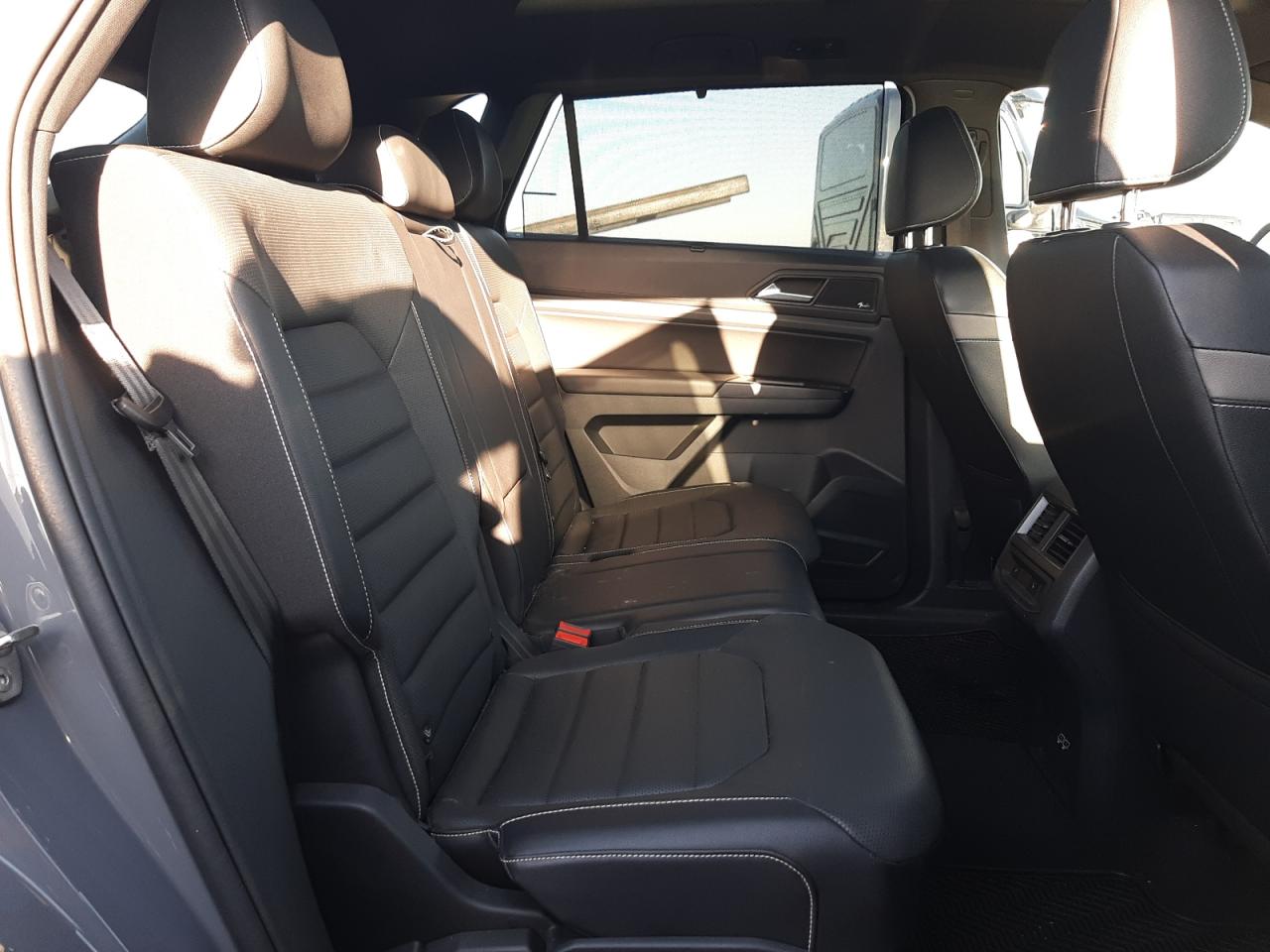 2020 Volkswagen Atlas - Image 11