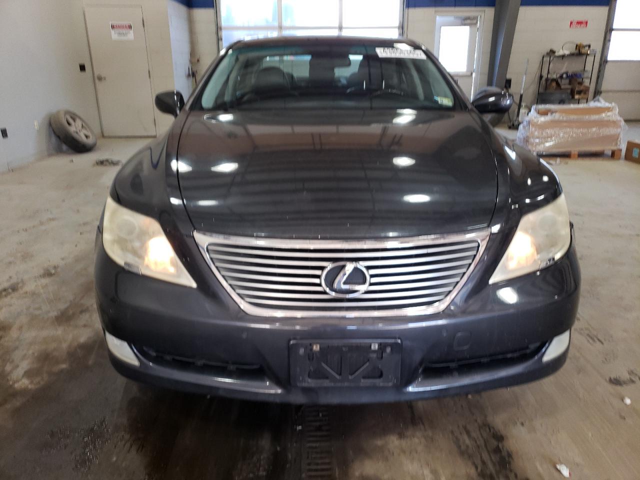 2007 Lexus LS - Image 5