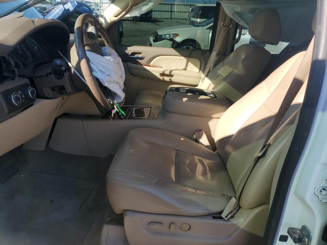 2009 Chevrolet Suburban - Image 7