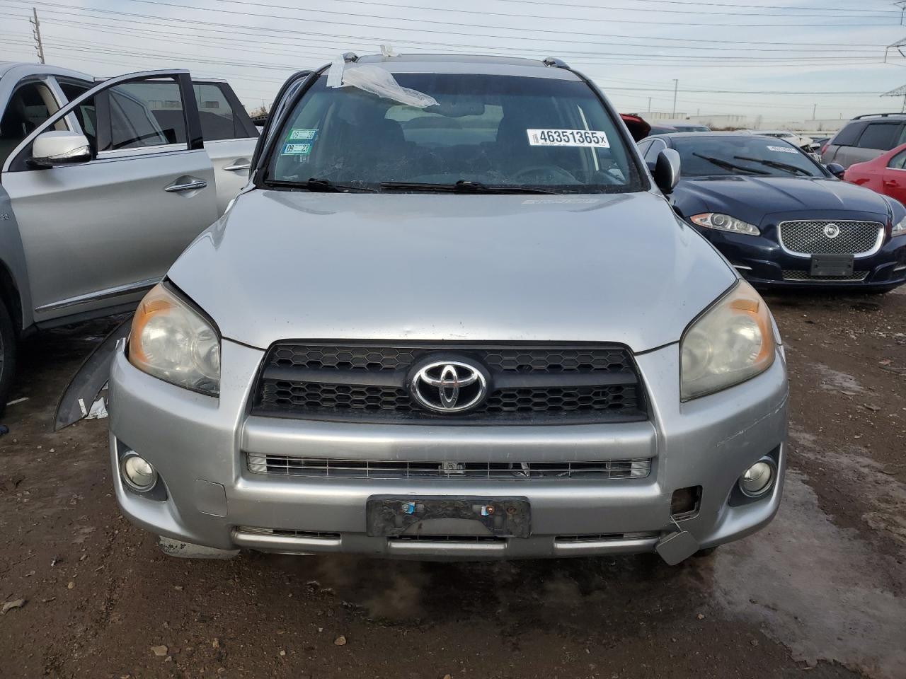 2010 Toyota RAV 4 - Image 5