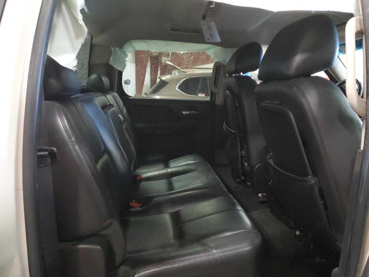 2011 Chevrolet Silverado - Image 10