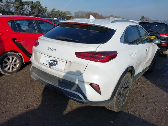 2022 KIA XCEED 3