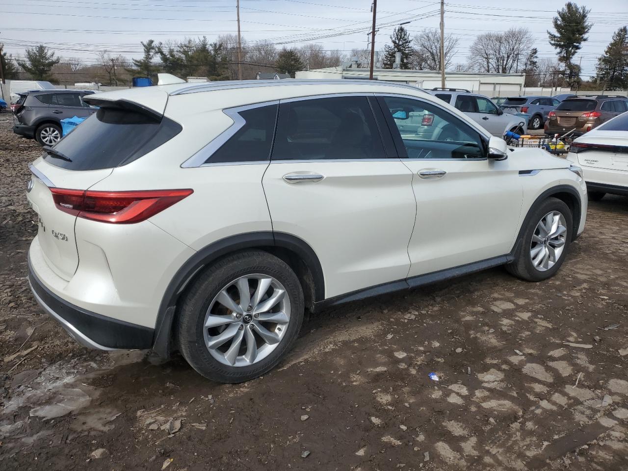 2019 Infiniti QX50 - Image 3