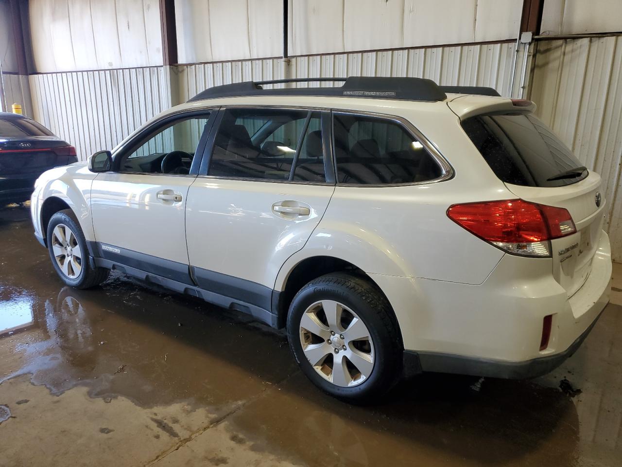 2011 Subaru Outback - Image 2