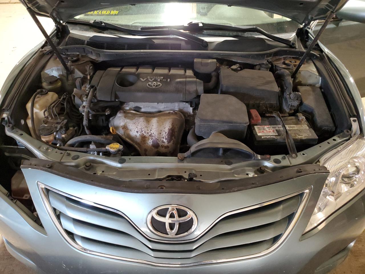 2010 Toyota Camry - Image 11