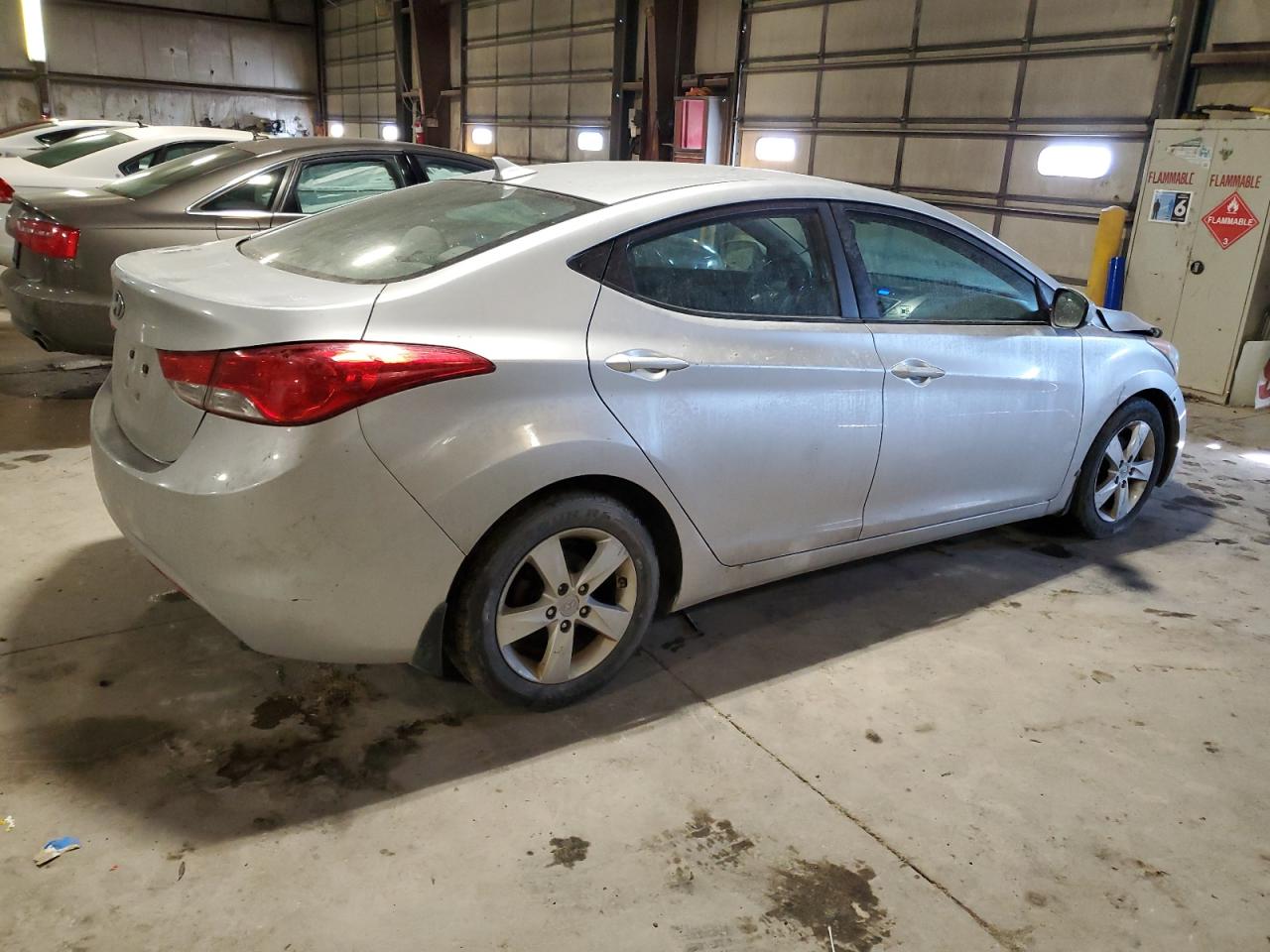 2013 Hyundai Elantra - Image 3