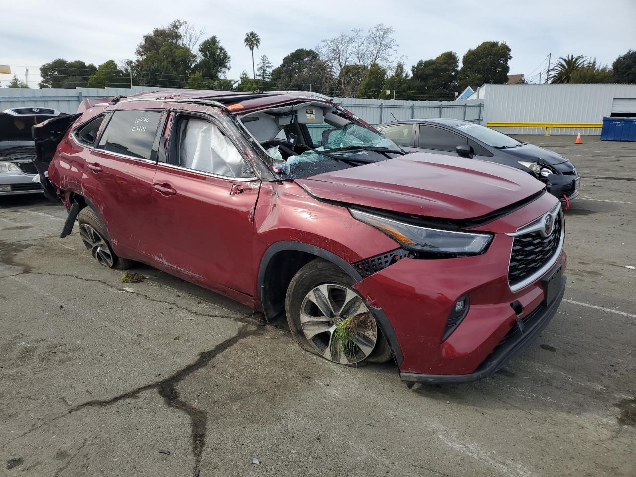 2022 Toyota Highlander - Image 4