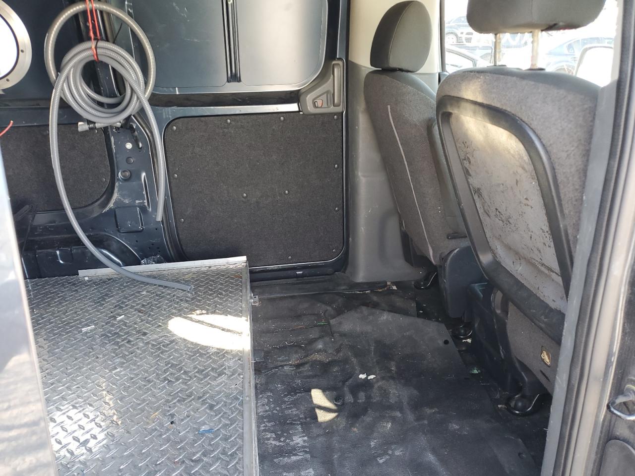 2015 Chevrolet Express - Image 10