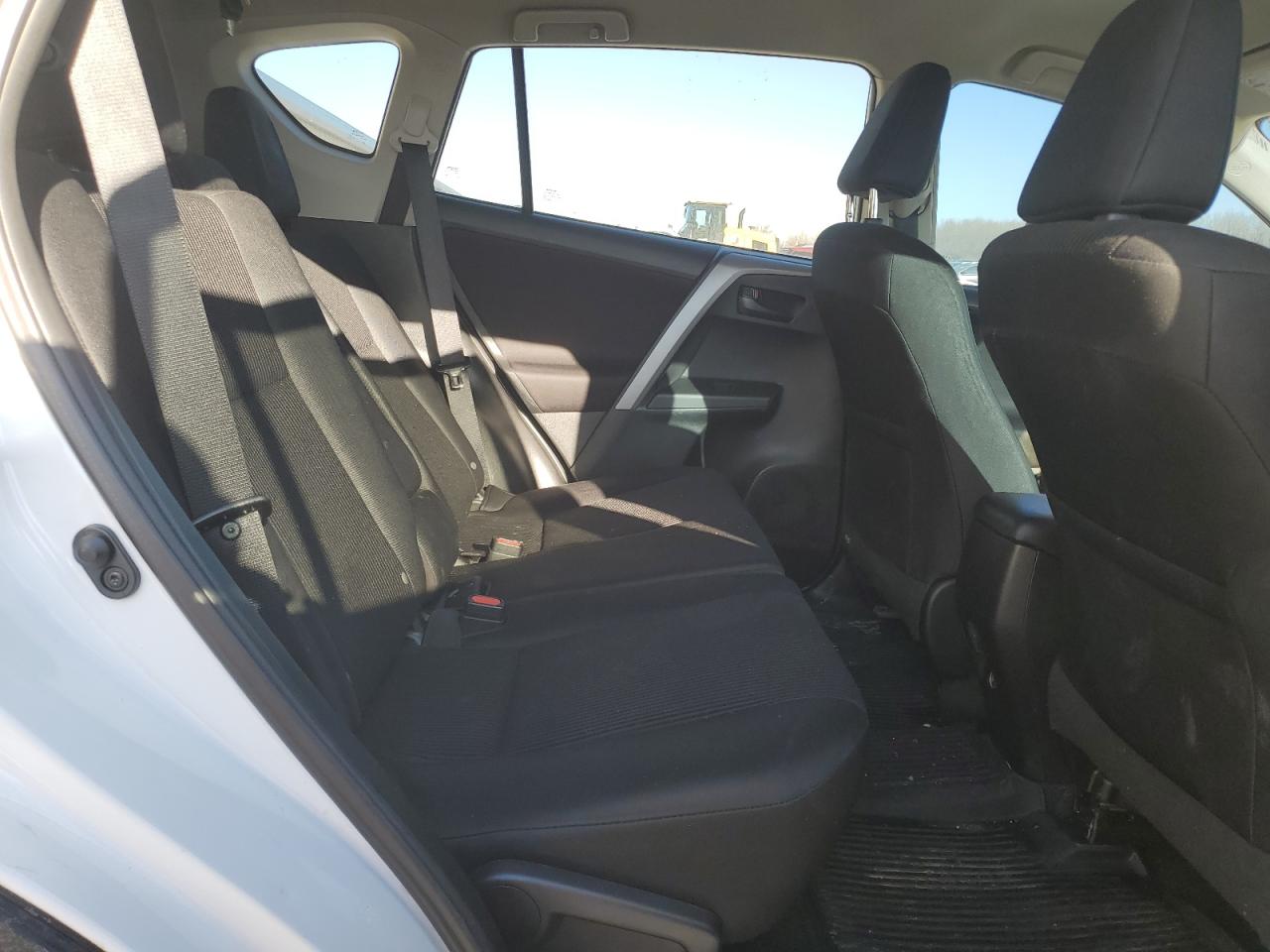 2017 Toyota RAV 4 - Image 12
