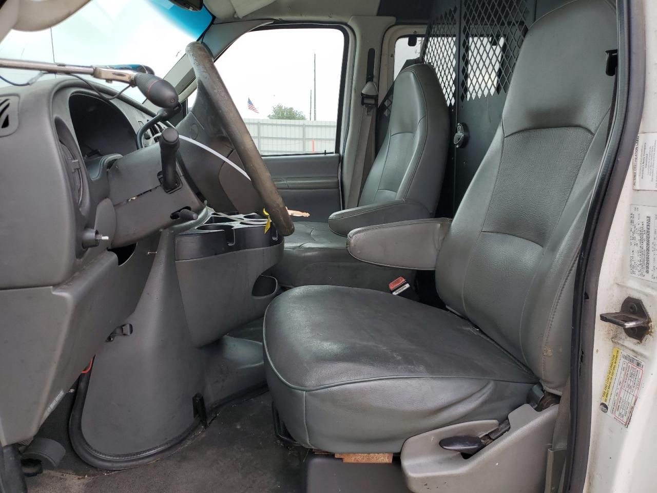 2006 Ford Econoline - Image 7