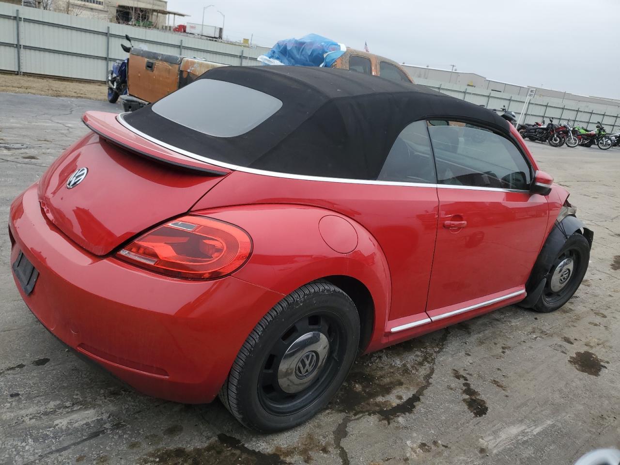2015 Volkswagen Beetle - Image 3