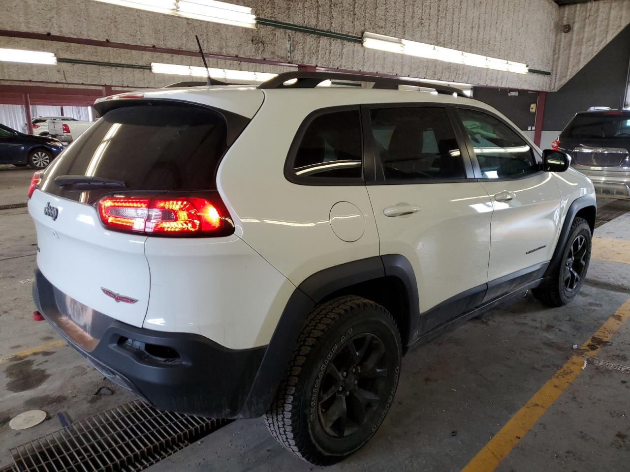 2017 Jeep Cherokee - Image 3