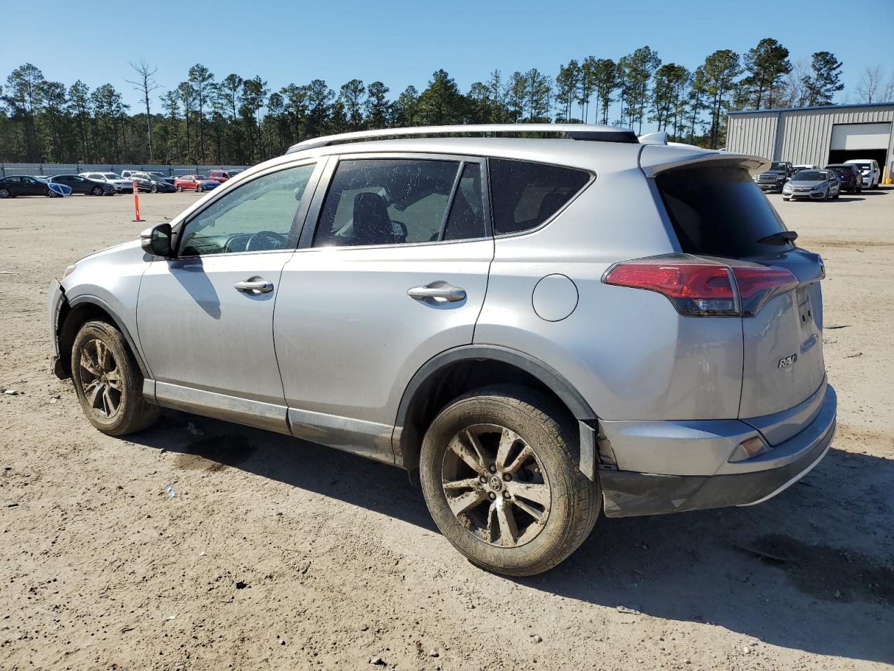 2016 Toyota RAV 4 - Image 2