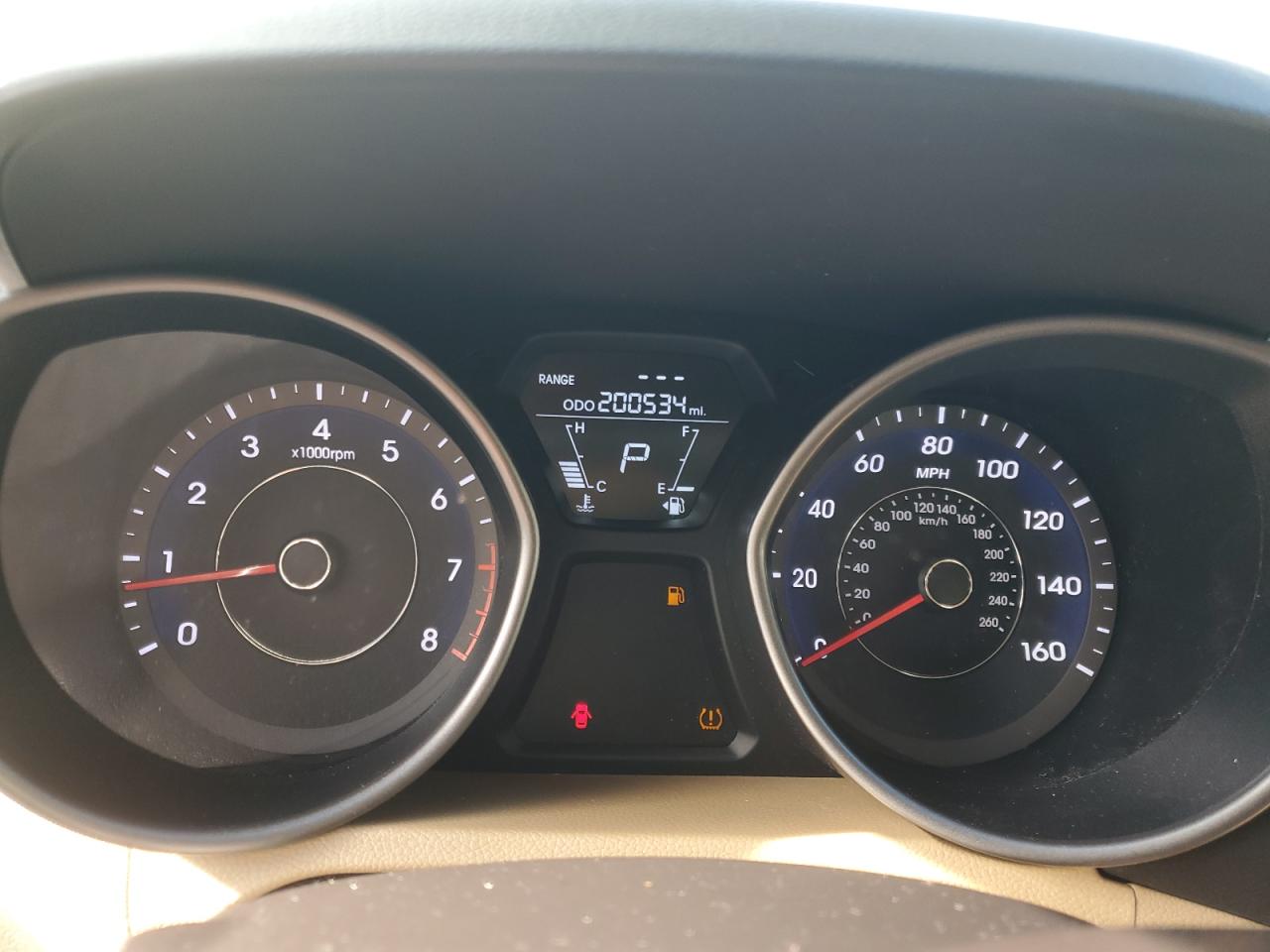 2013 Hyundai Elantra - Image 9