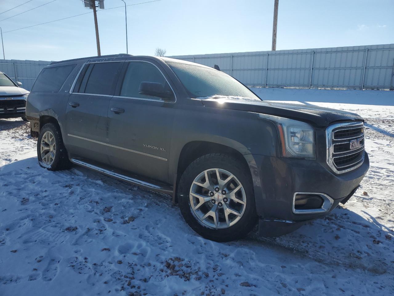 2017 GMC Yukon - Image 4
