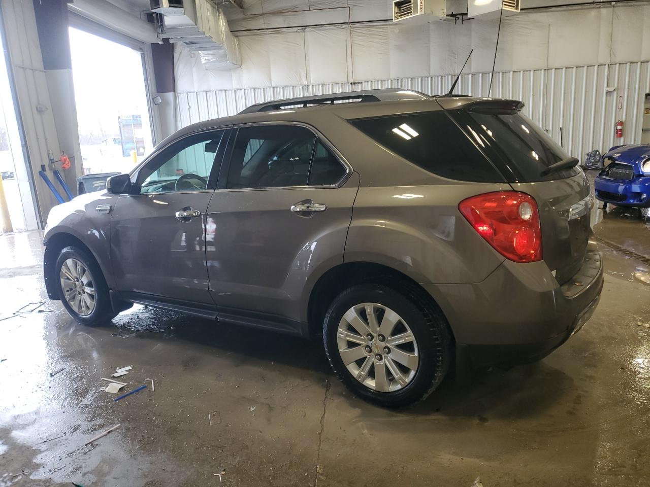 2011 Chevrolet Equinox - Image 2