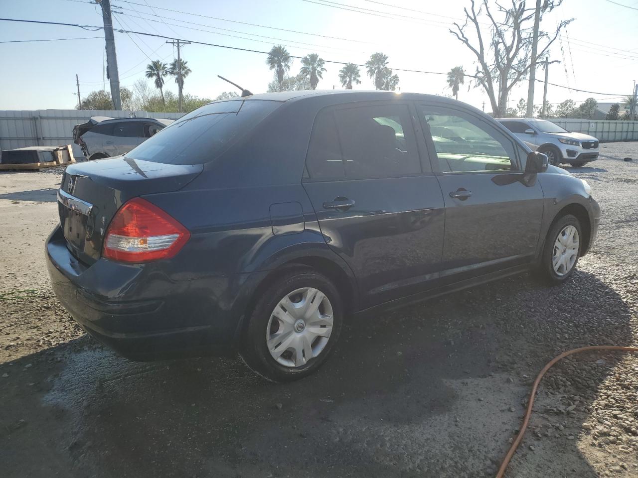 2010 Nissan Versa - Image 3