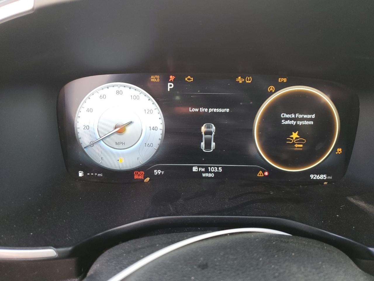 2022 Hyundai Santa Fe - Image 9