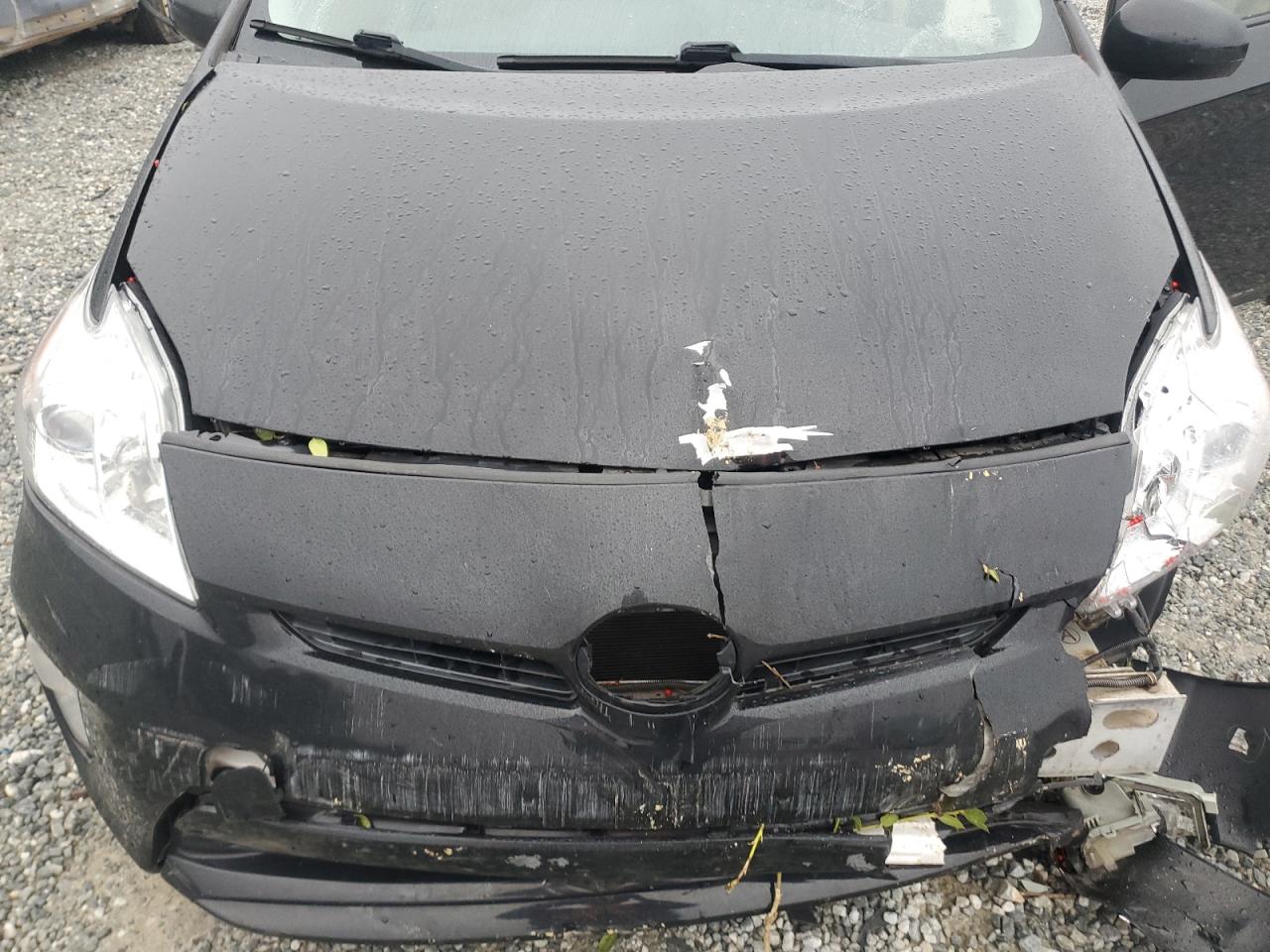 2012 Toyota Prius - Image 11