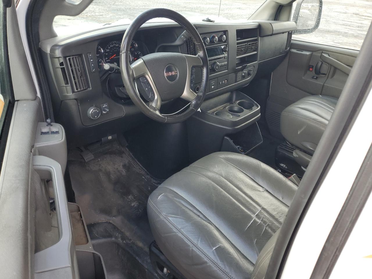 2018 GMC Savana - Image 8