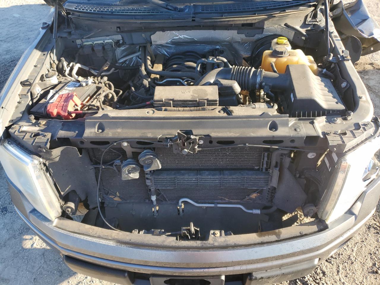 2014 Ford F-150 - Image 13