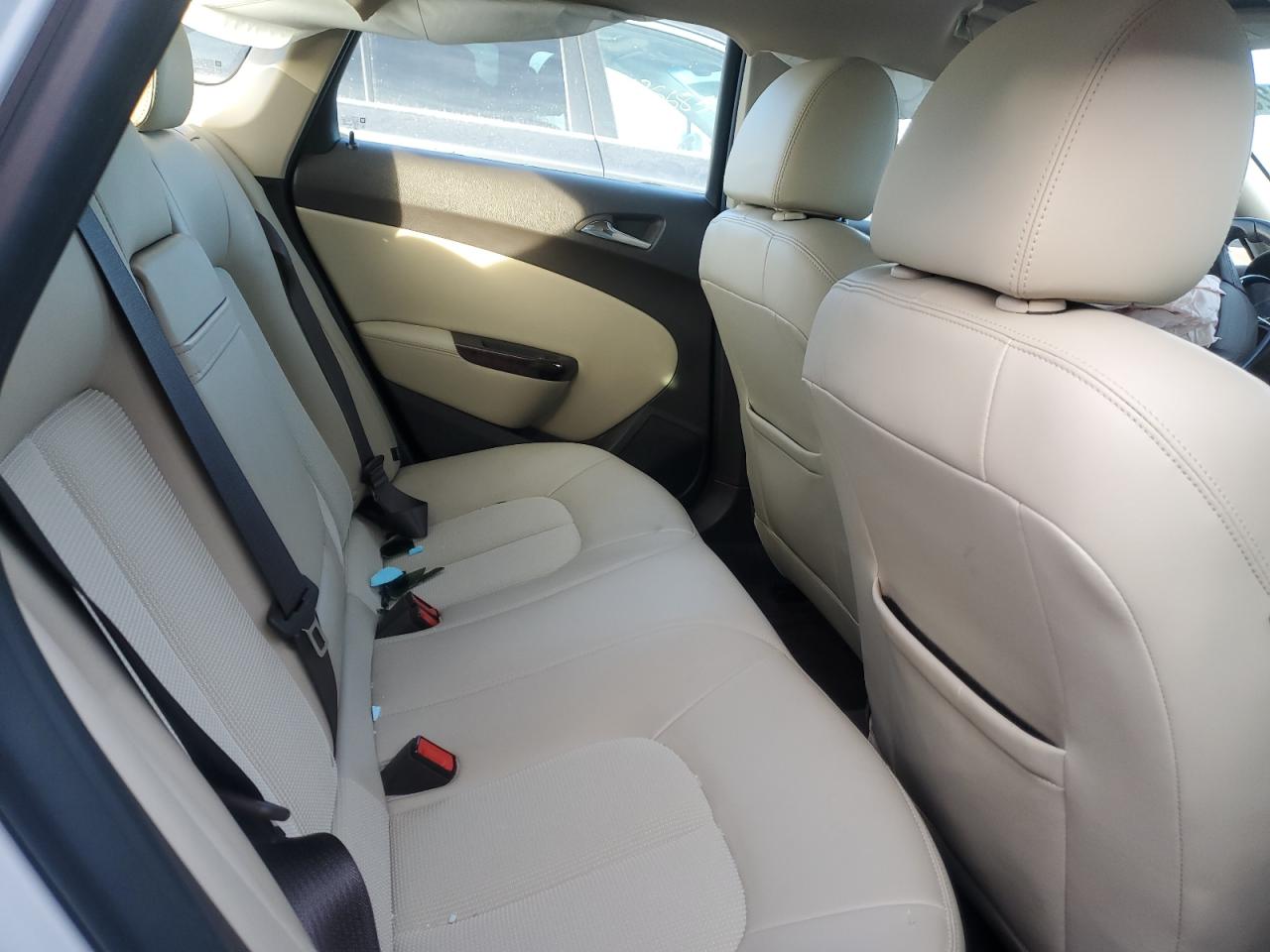 2016 Buick Verano - Image 10