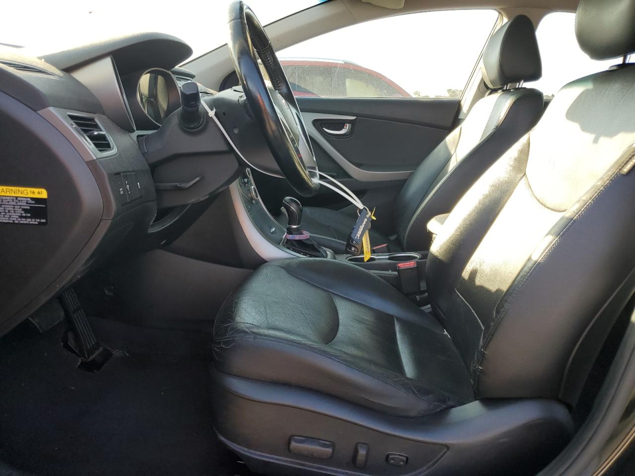 2015 Hyundai Elantra - Image 7