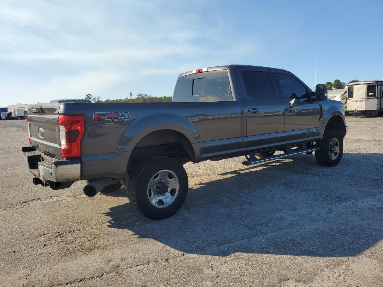 2017 Ford F350 - Image 3
