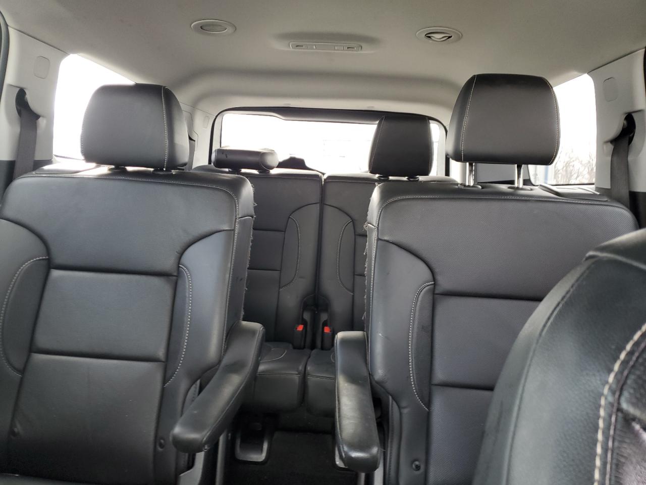2020 GMC Acadia - Image 10